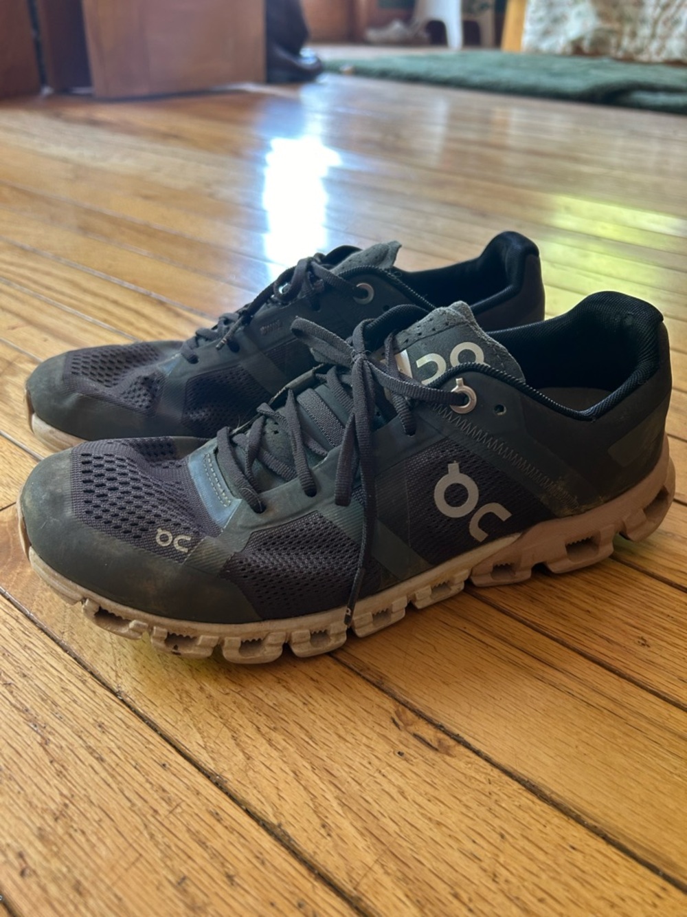 On running women’s size 7.5 sneakers